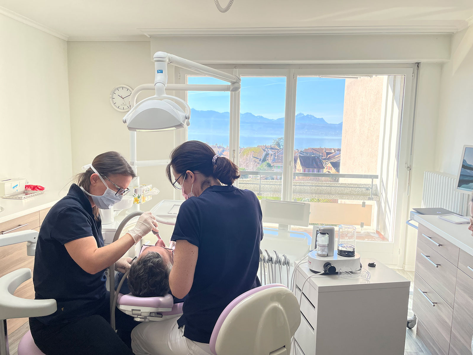 Soins dentaires face au Léman