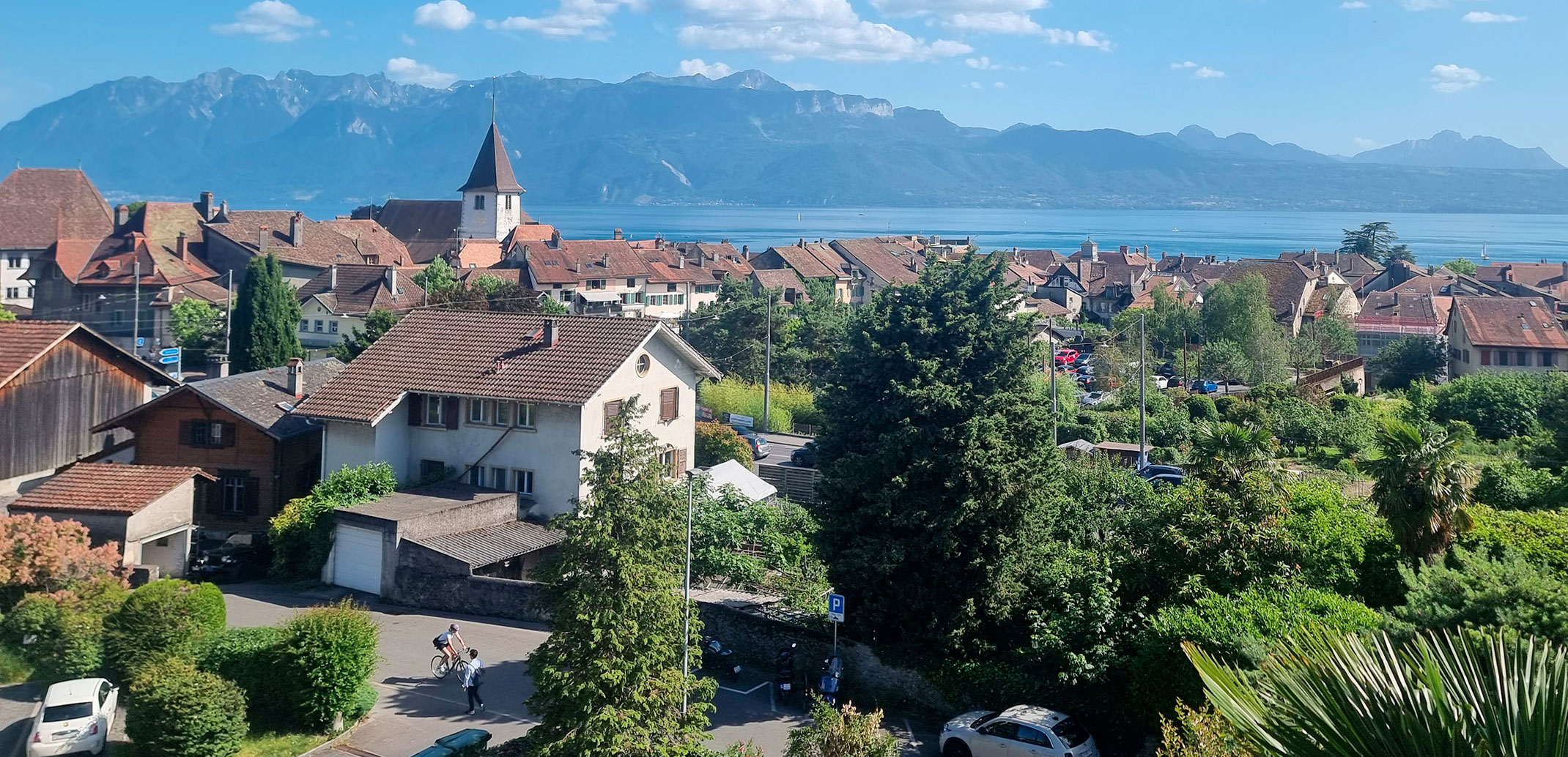 Vue sur Lutry, le Léman et les Alpes depuis le cabinet
